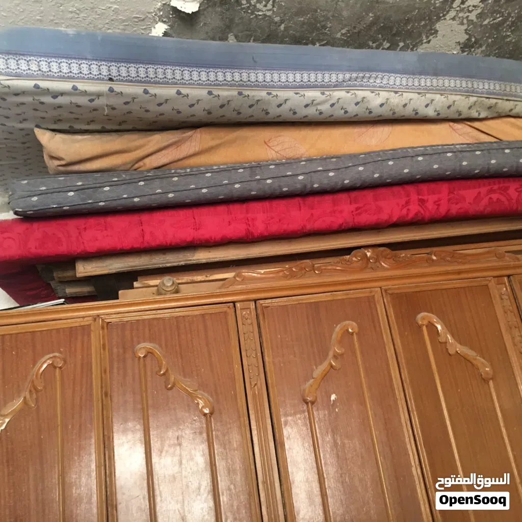 فرشات سفنج مستعمل بحالة جيدة