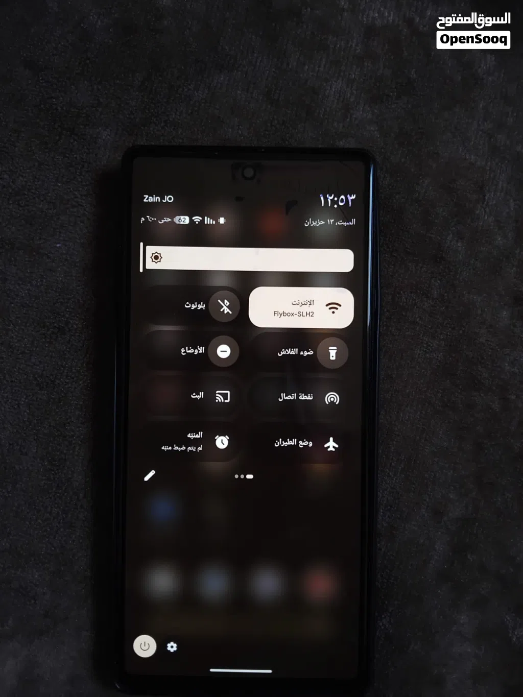 pixel 6 شغال بس بدو شاشه