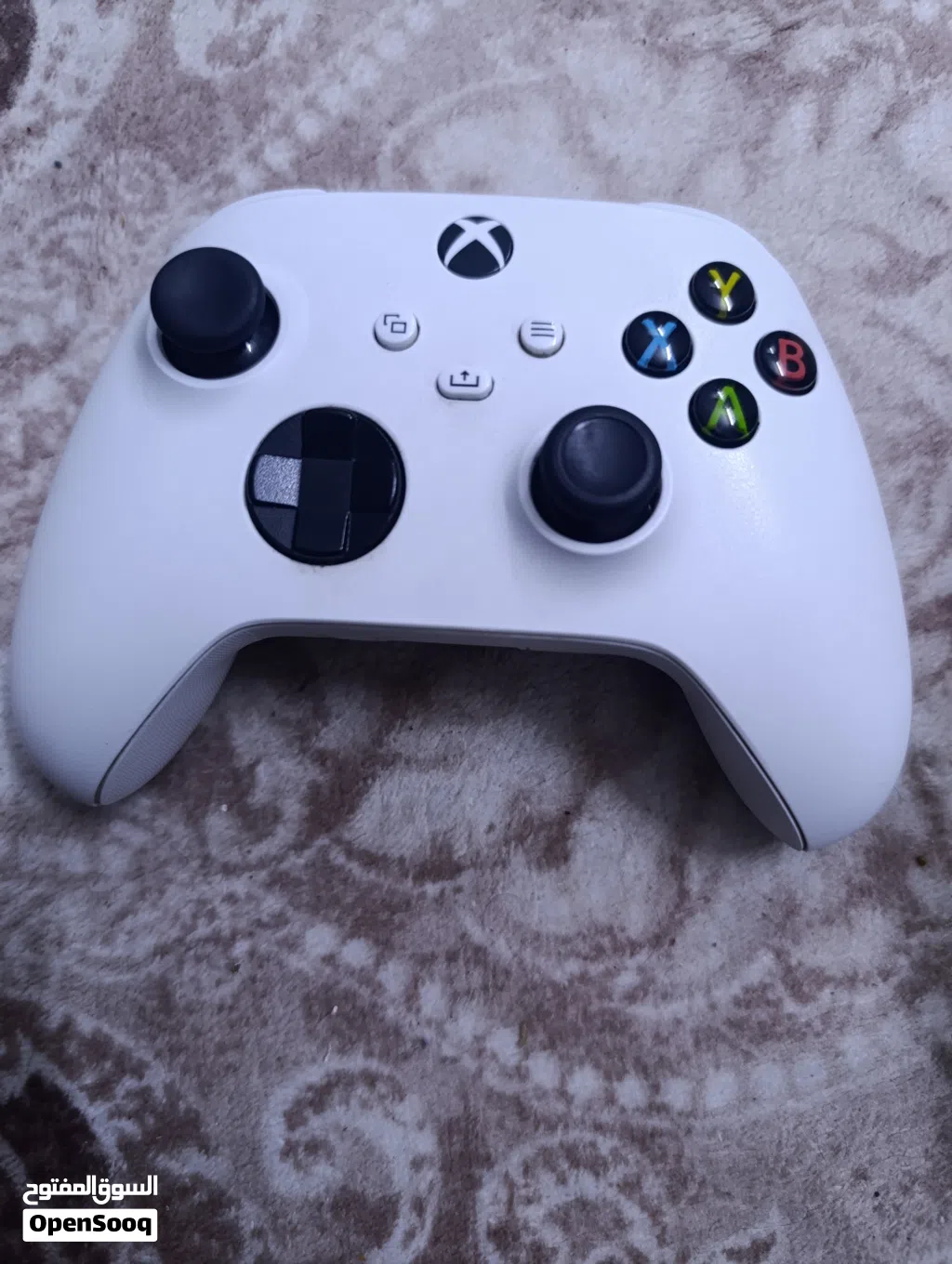 اكس بوكس سيريز اس مساحة 512 للبيع مع قاعدة تبررد Xbox series s