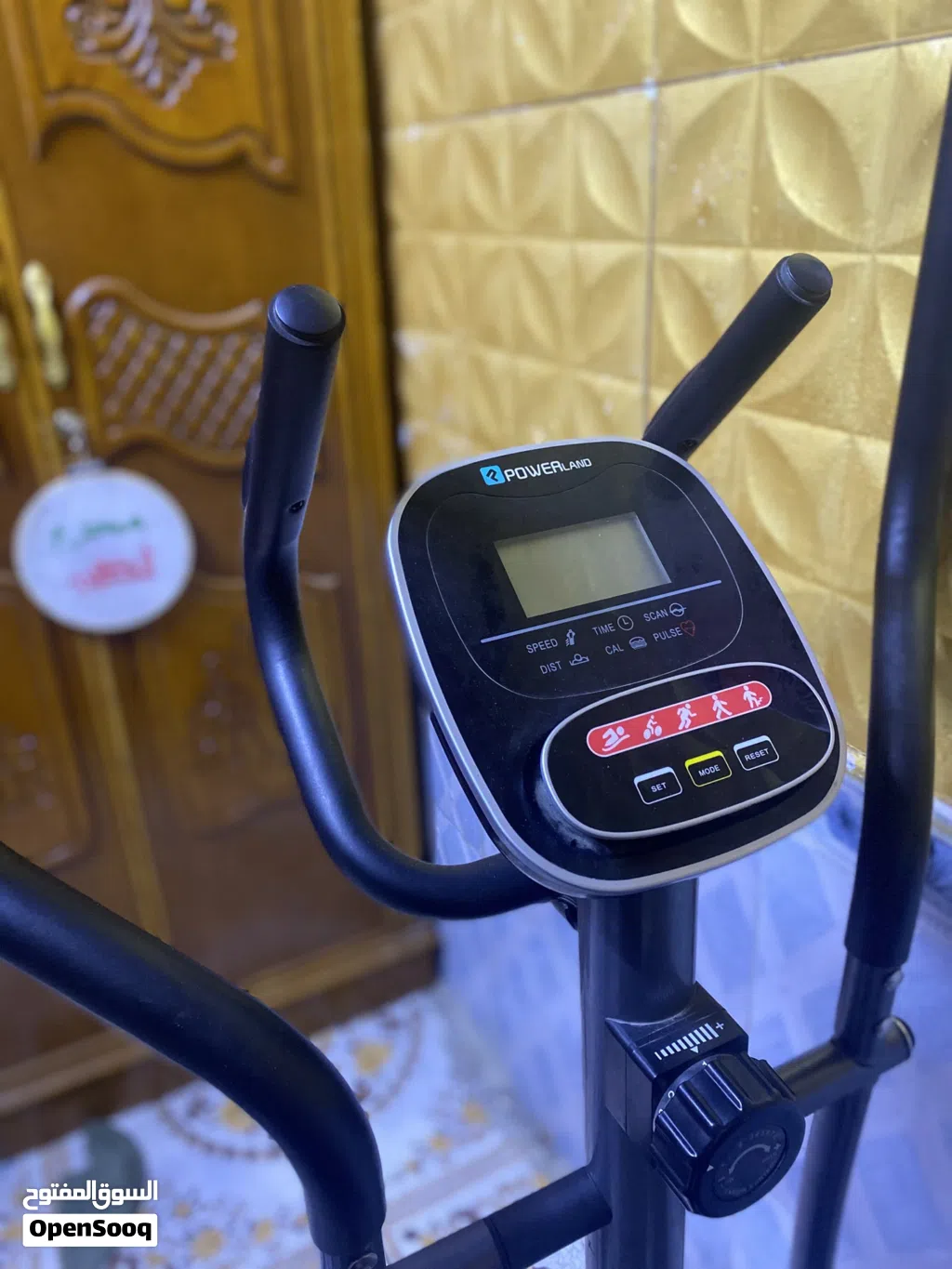جهاز رياضة بايسكل مستخدم قليل جداً وسعر مناسب لحك عليه وبيه مجال