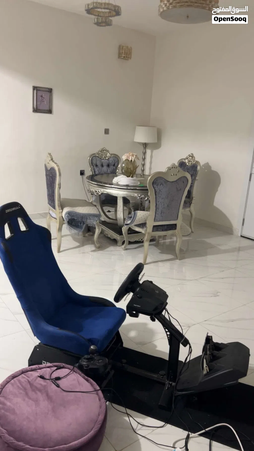 سكان وقير مع كرسي