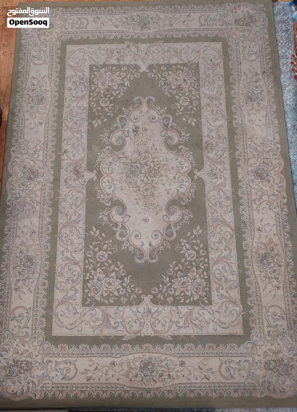 سجادة كبيرة