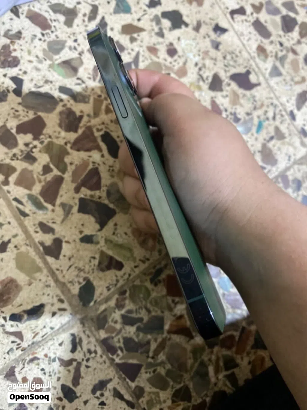 السلام عليكم ايفون 13 برو ماكس للبيع مكفول