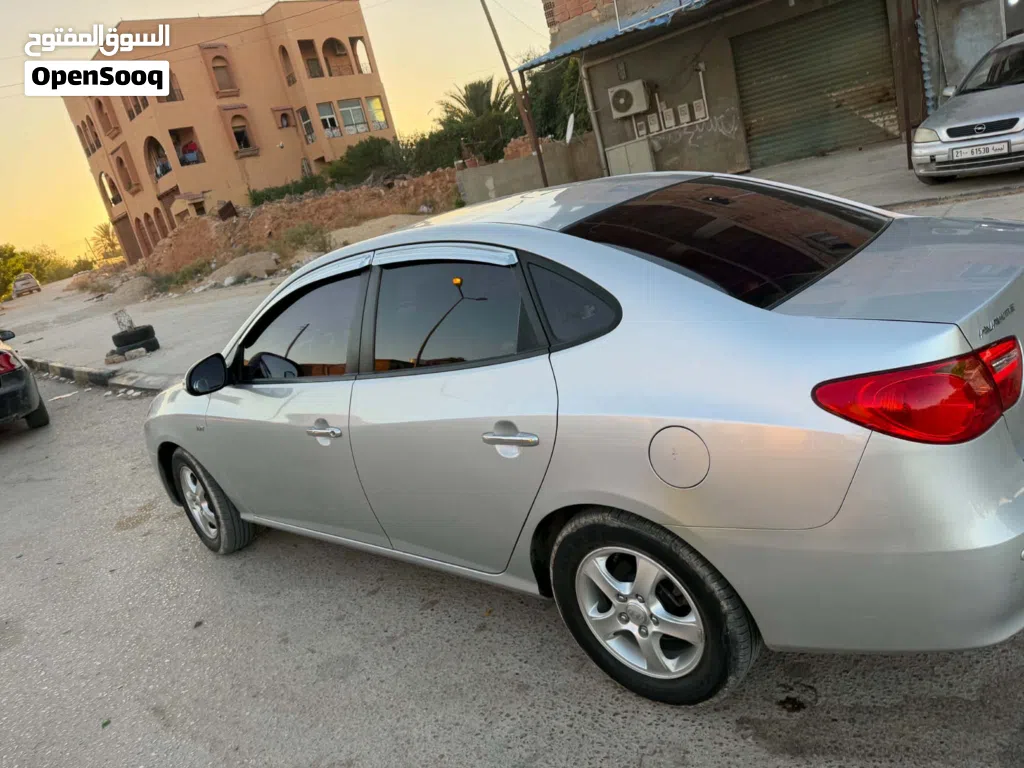 هيونداي افانتي Limited