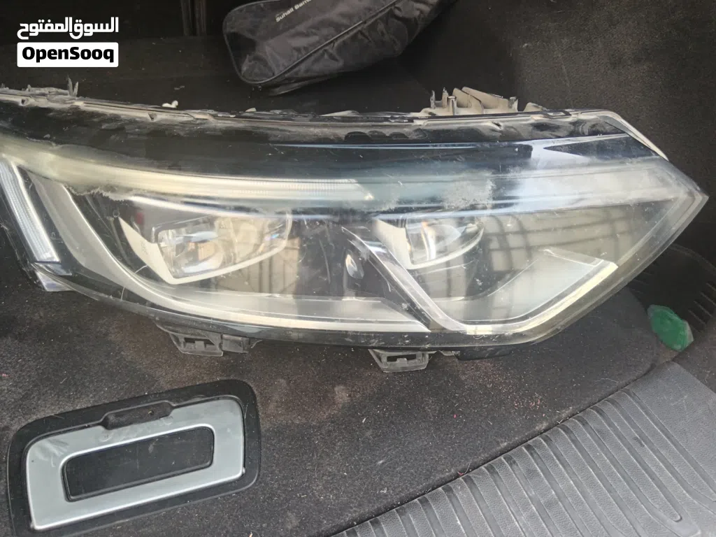 Renault Koleos 2018 – Right LED Headlight (OEM)