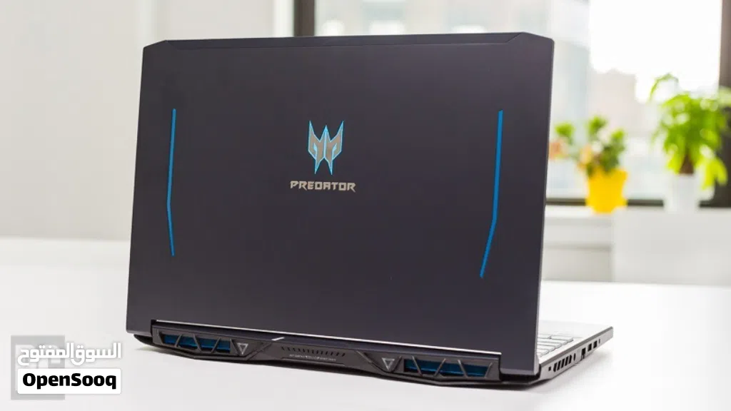 PREDATOR HELIOS 300