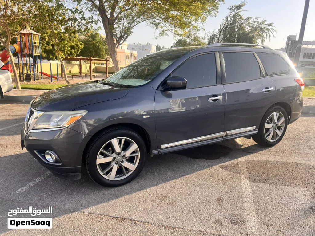 Nissan Pathfinder SV