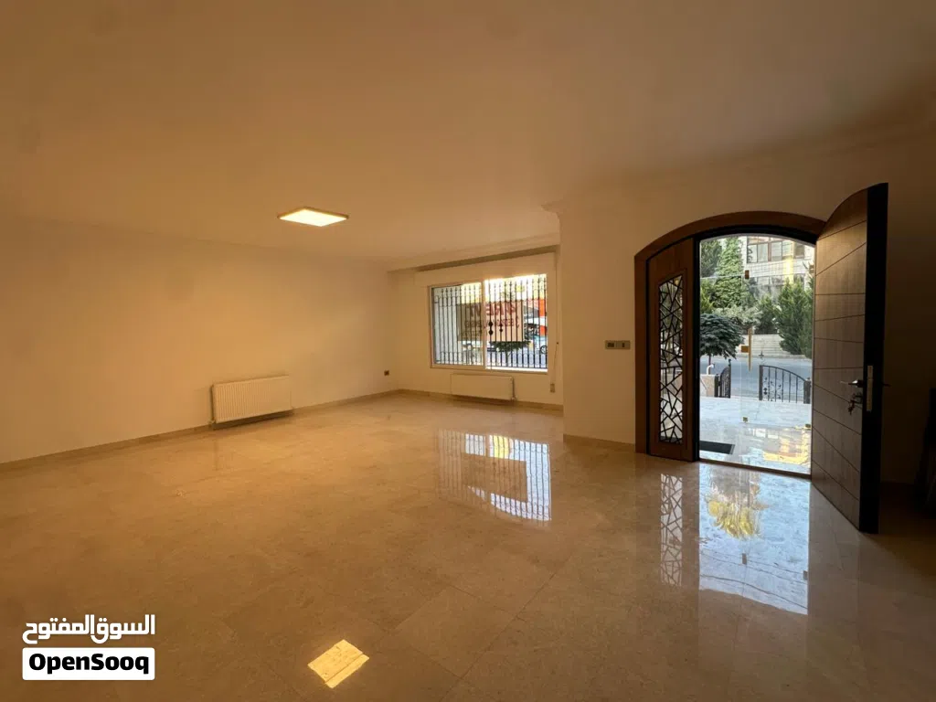 شقه دوبلكس غير مفروشه للايجار في الصويفيه ( Property 44472 )-164920