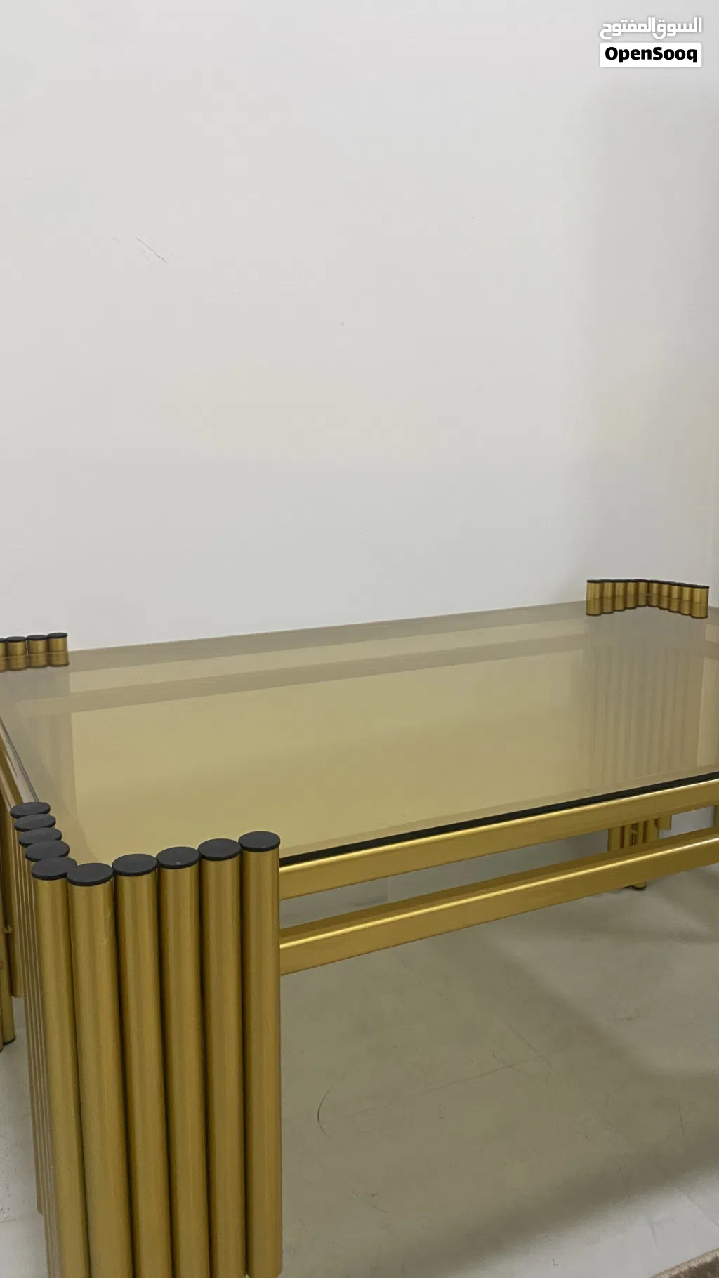 طاولة coffee table