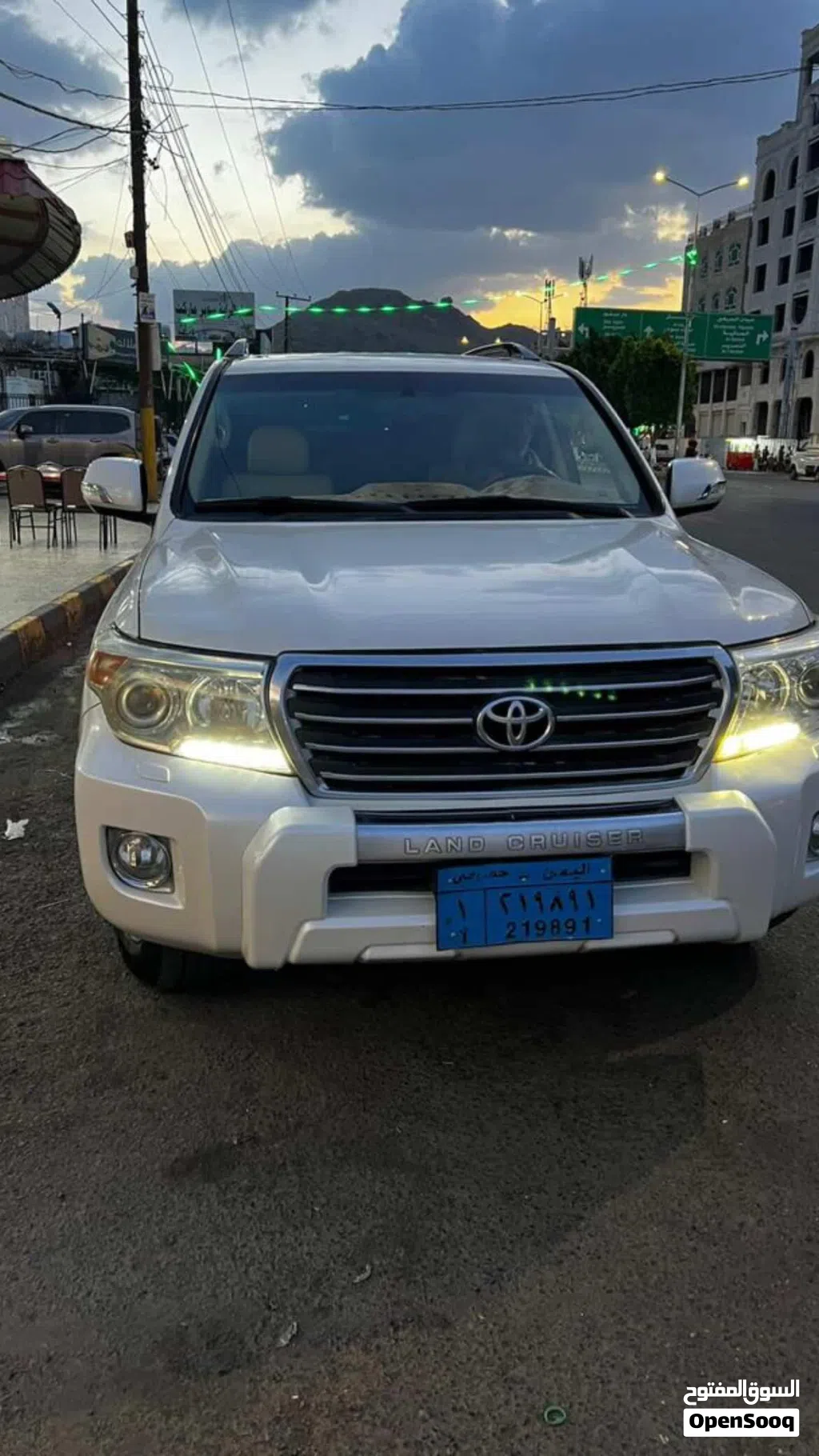تويوتا لاند كروزر GXR