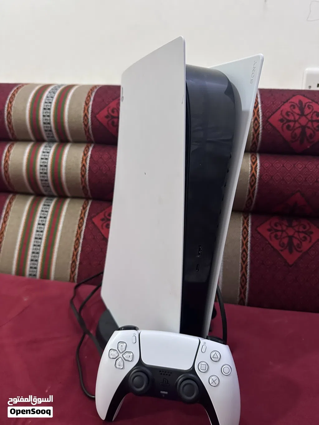 سوني 5 مستعمل فتره بسيطه