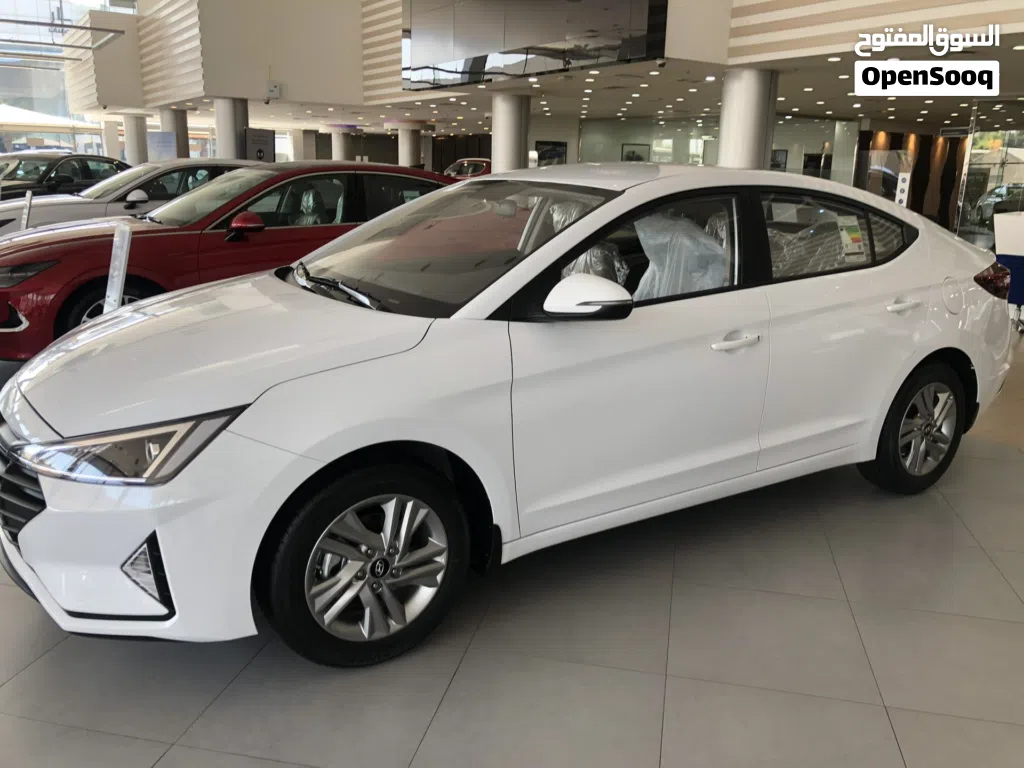 Hyundai Elantra Standard