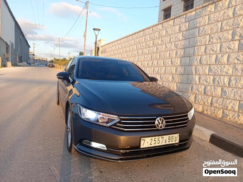 فولكسفاغن باسات R-Line