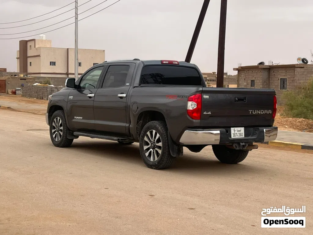 Toyota Tundra SR5