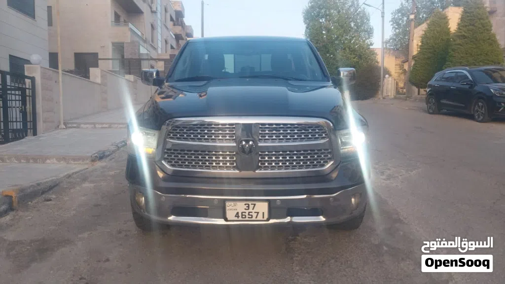 دودج رام Laramie