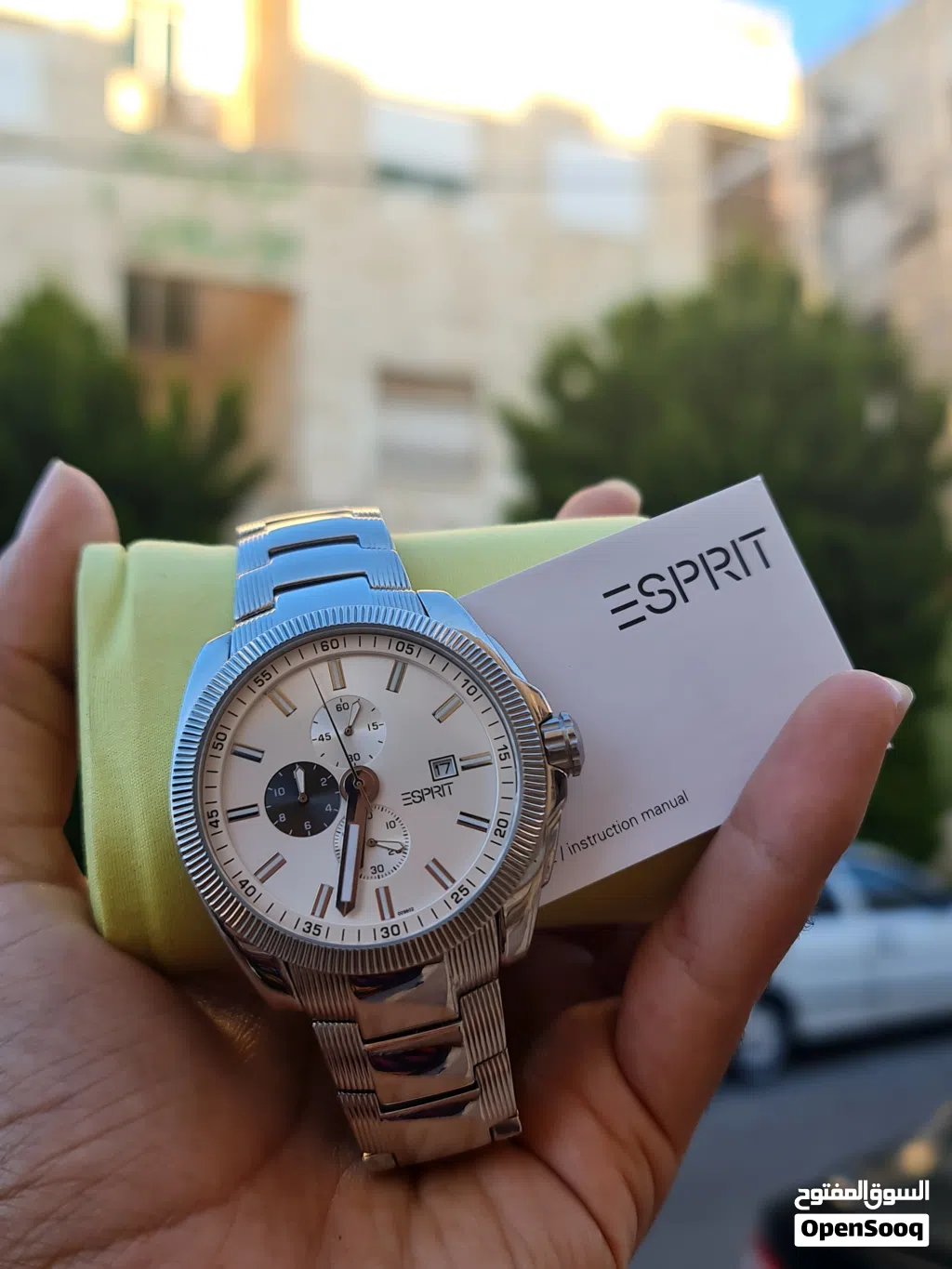 للبيع ساعة ESPRIT جديدة غير مستعملة مخزنة معها كامل ملحقاتها