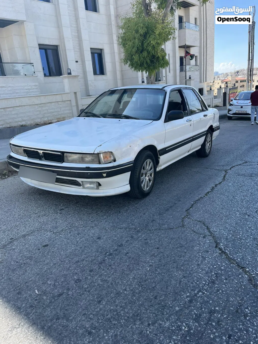 ميتسوبيشي جالنت Standard