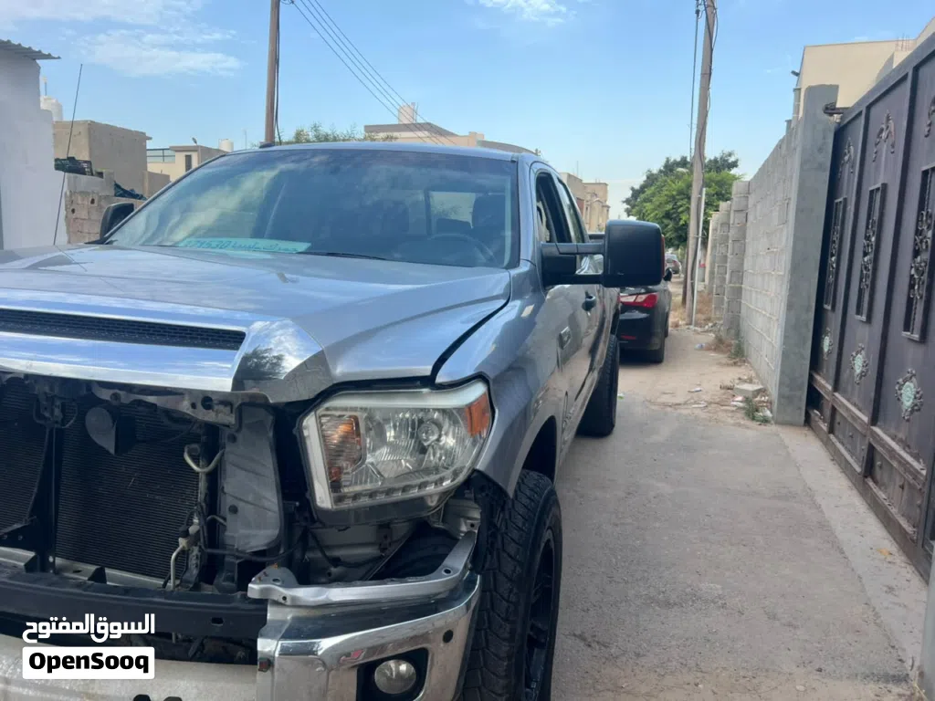 Toyota Tundra SR5