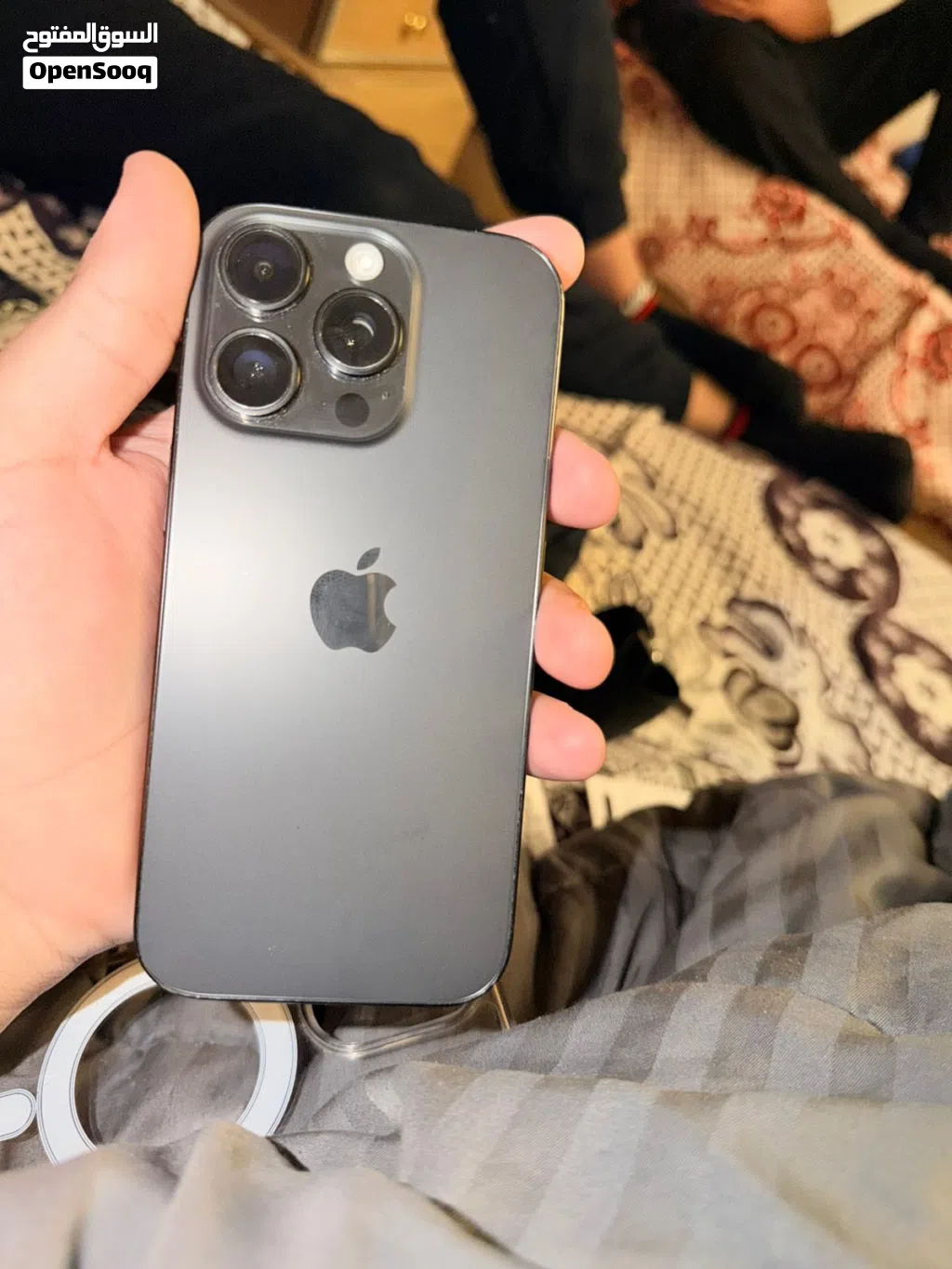 iPhone 16 pro black