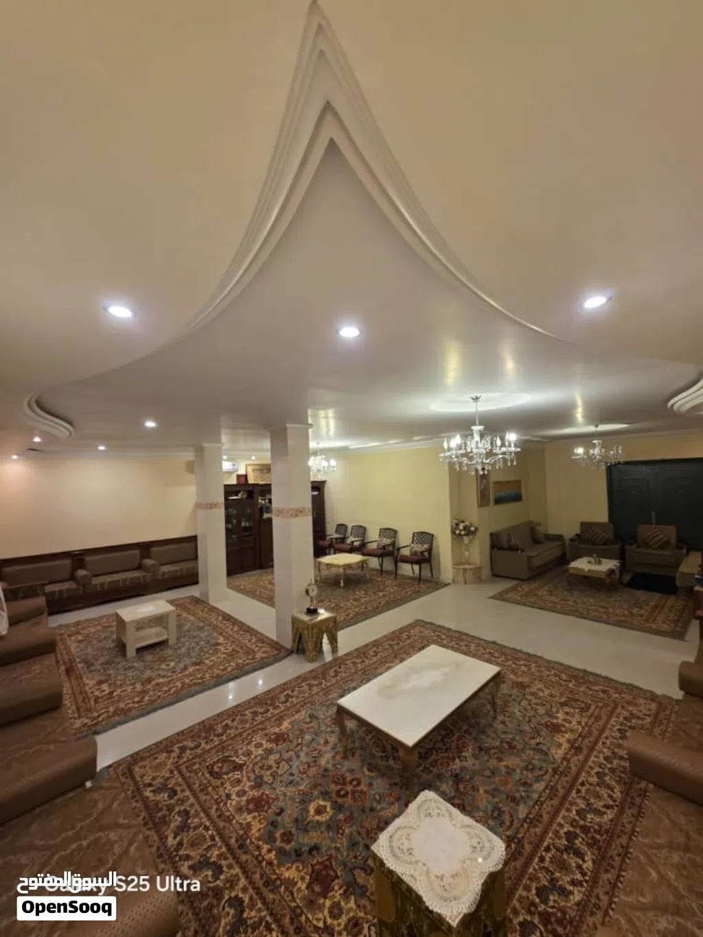 فيلاه سكنيه وا تجاري دورين عل الرئيسي موقع ممتاز