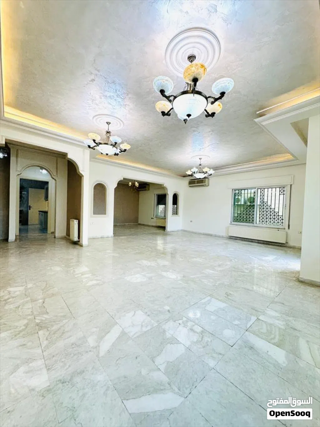 Luxurious Apartment For Rent In Um Al Summaq