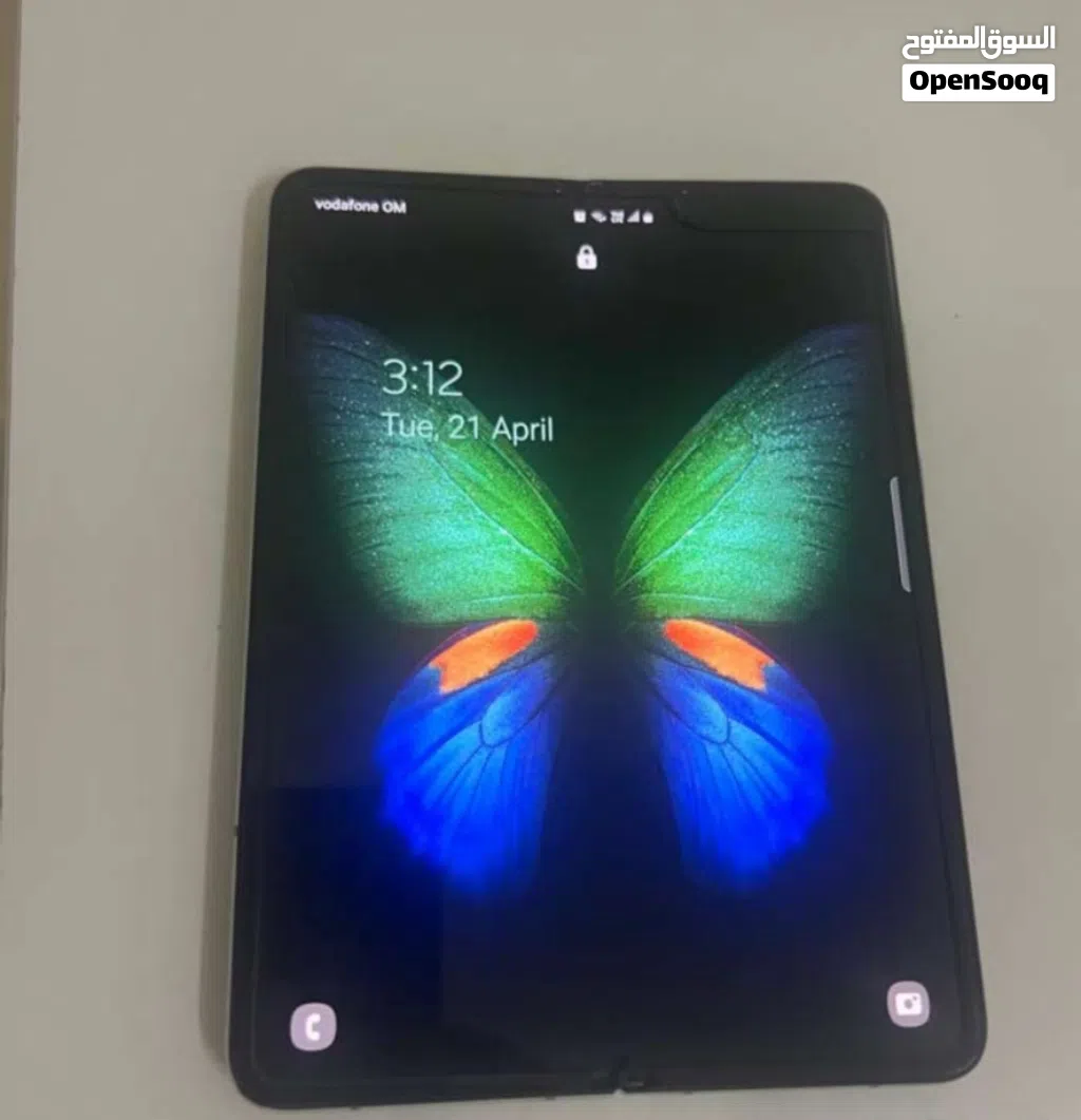 سامسونغ z فولد 5 مساحة 512 جيبي يدعم شبكة 5G الرامات 12 جيبي لون اسود للبيع بسعر العرض