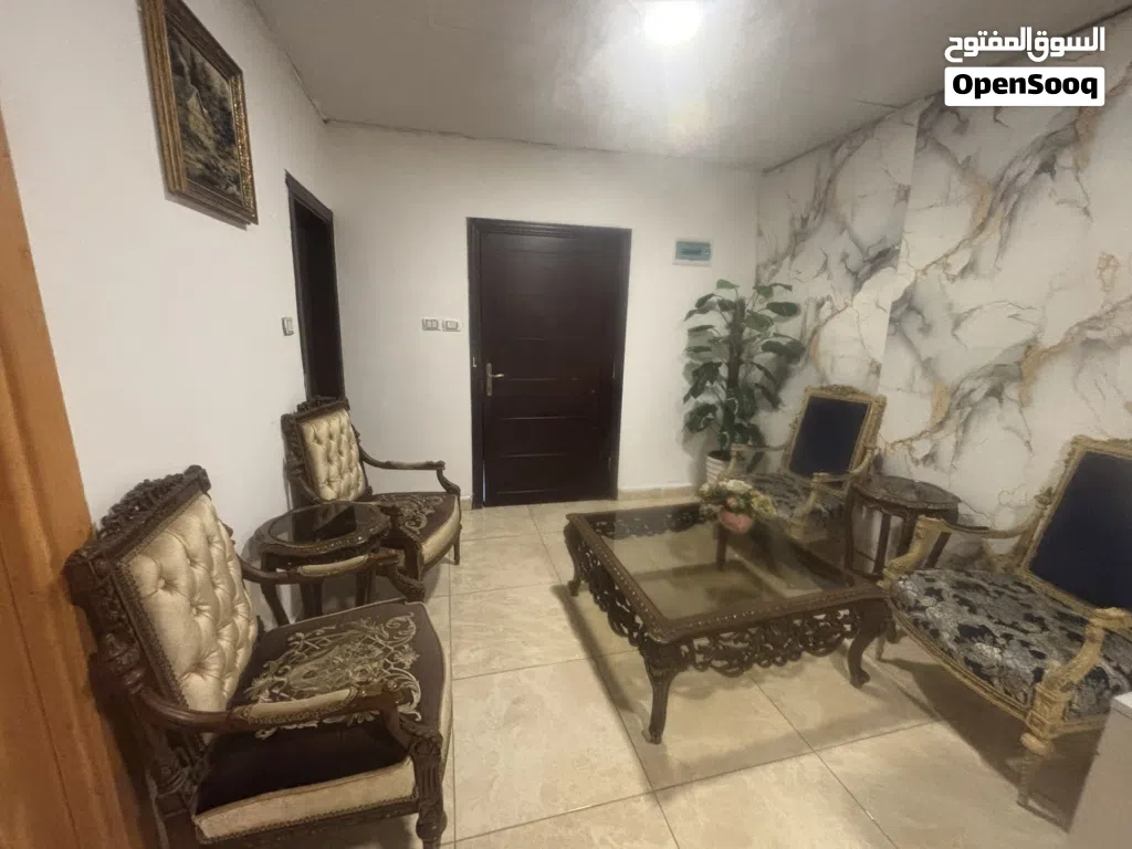 اكثر من شي للبيع تفاصيل اكثر بالخاص