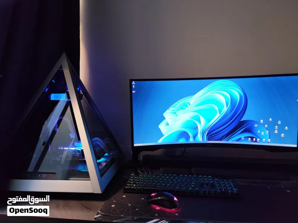 للبيع PC Gaming & Design قوي جداً - Ryzen 7 7800X3D + RX 6600 8GB + شاشة Ultrawide 34 إنش + White Th