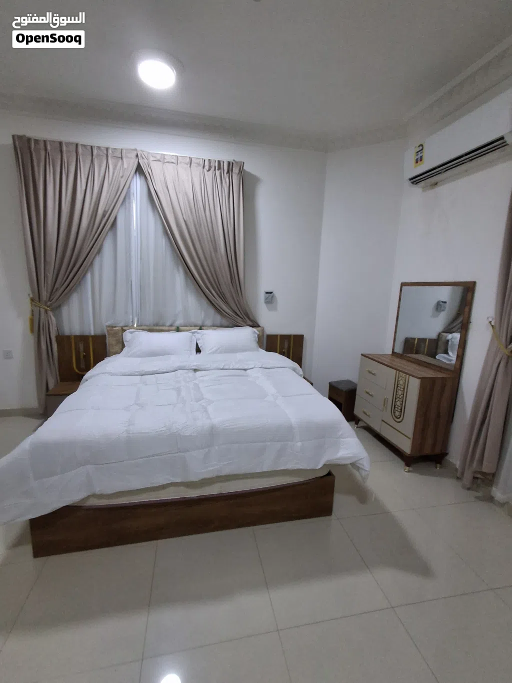 Aziba prime location only room bathroom fully furnished including bill for rent