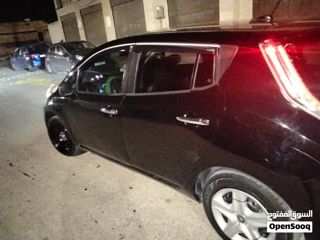 Nissan Leaf SV