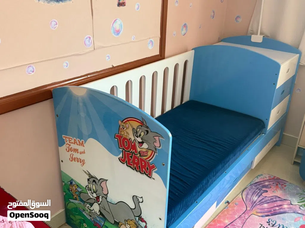 Baby Cot barely used in excellent condition...