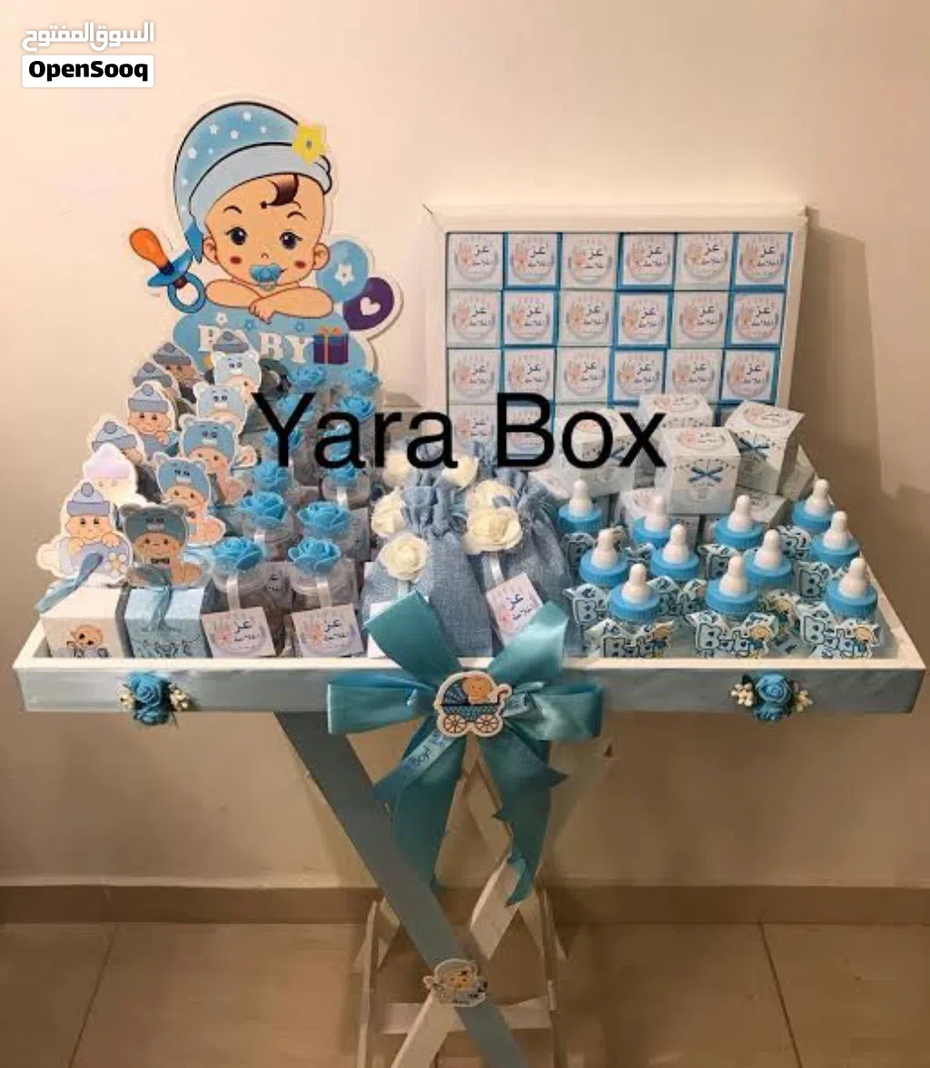 طاولة مطبقانيات بحالة ممتازة
