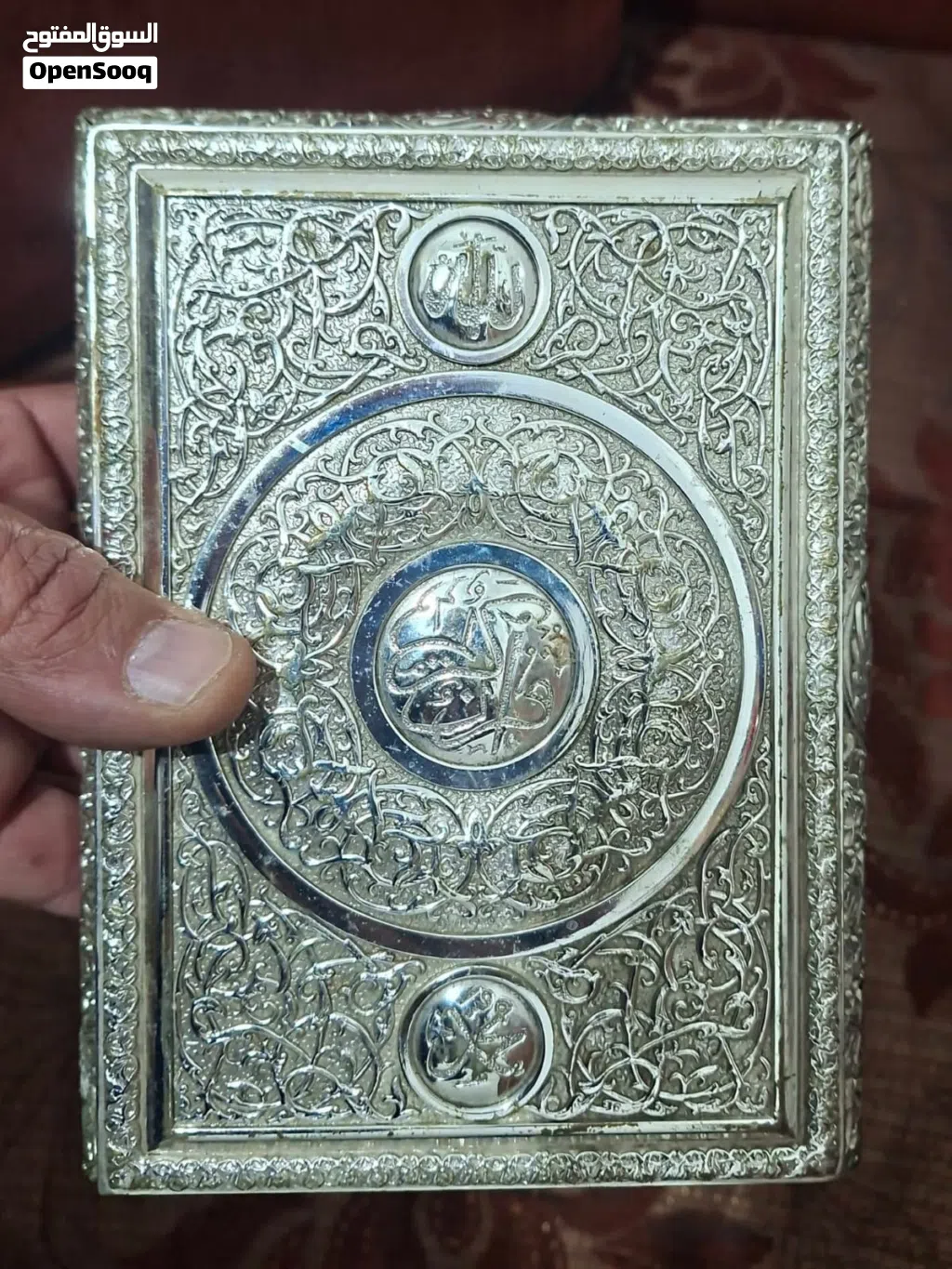 علبة مصحف فاخره نقش يدوي