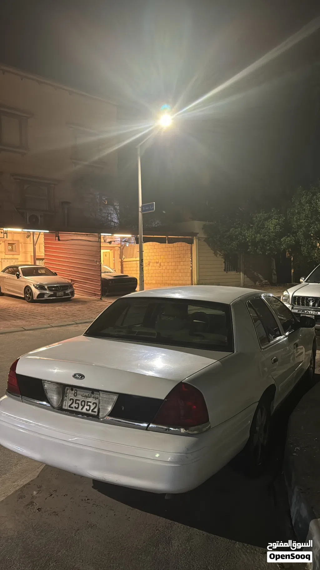 فورد كراون فكتوريا Standard