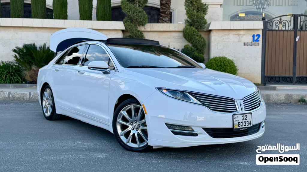 Lincoln MKZ Standard
