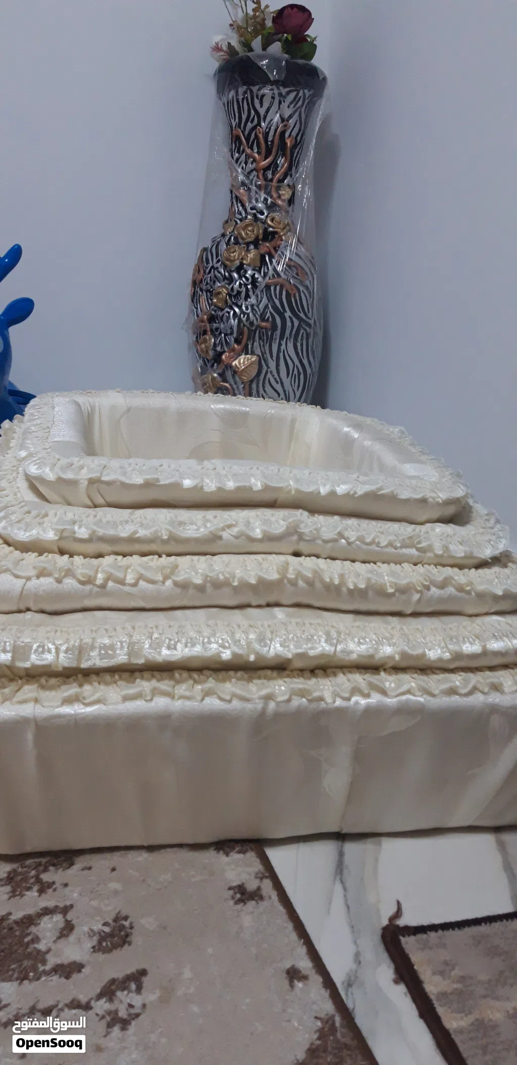 طاقم سوابيت لون بيج استعمال نضيف