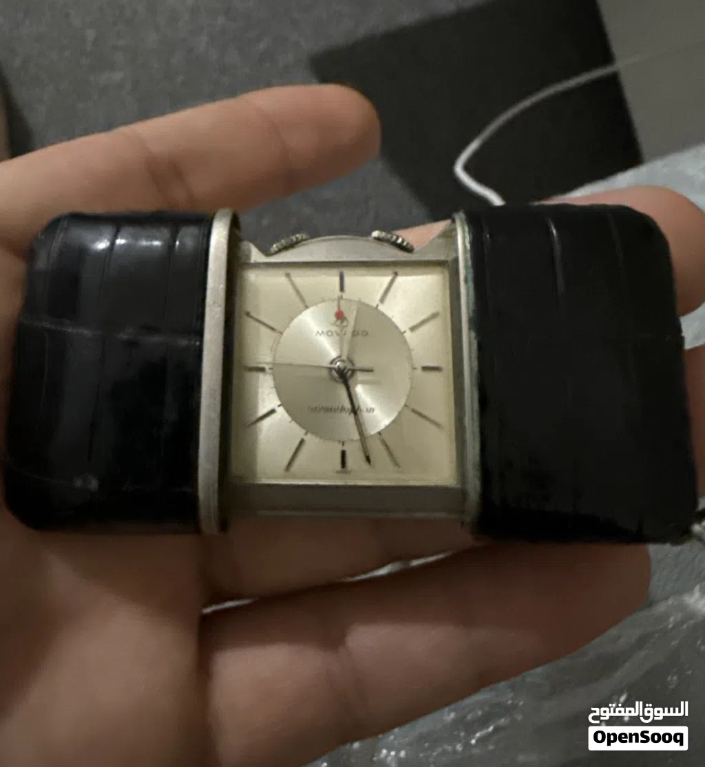 ساعة Movado
