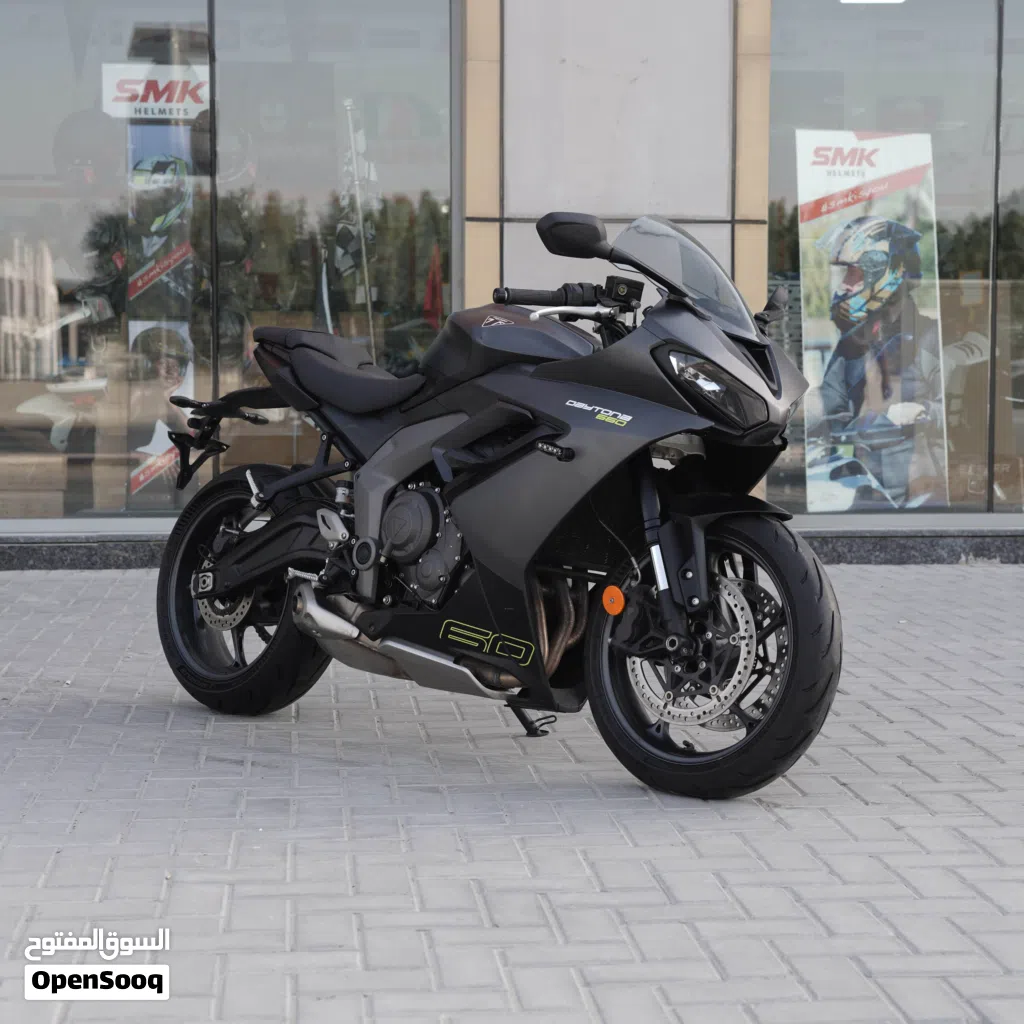 تريمف Daytona 675 R
