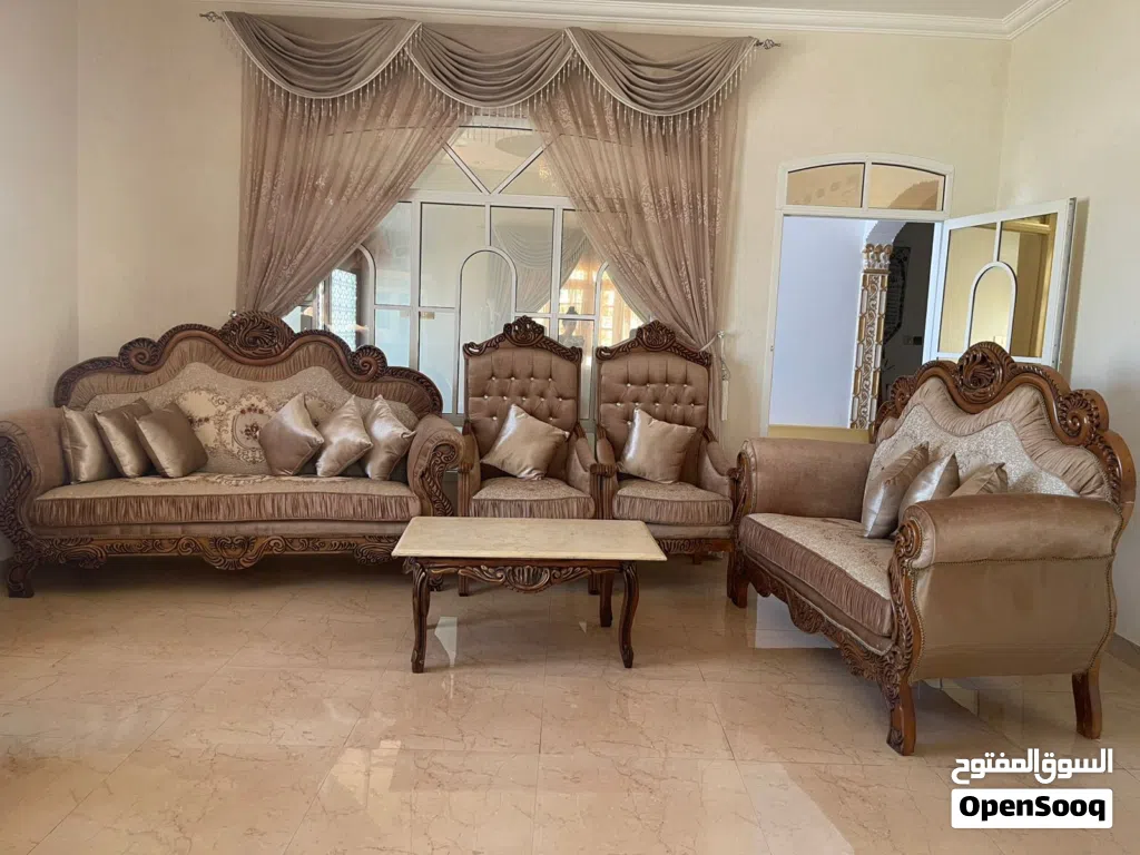طقم كنب مصري فاخر بتصميم أنيق وعصري