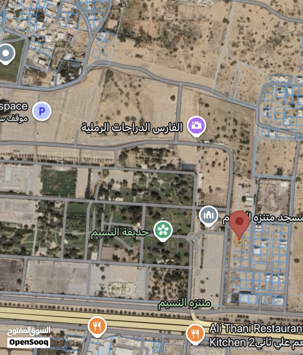 للبيع أرض سكنيه في بركاء الرميس جنب حديقة النسيم ومشروع يامال وقريبه من الشارع العام بمساحة 600 متر