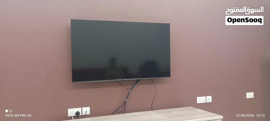TCL Google SmartTV 55, with original box, plus wall mount and stand. Imaculate condition. very good