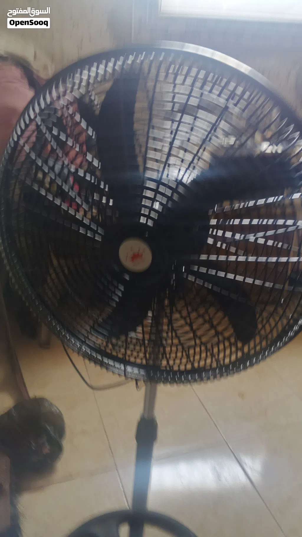 مروحه بخمس اجنحه السعر قابل للمفاوضه اتفضل ومعندكش مشكله