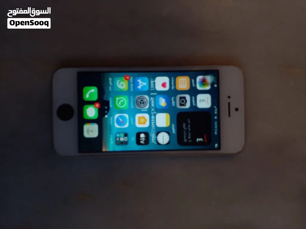 ايفون se1 (2016) للبيع حيل نظيف ومابي اي نقص اقره الوصف مهم