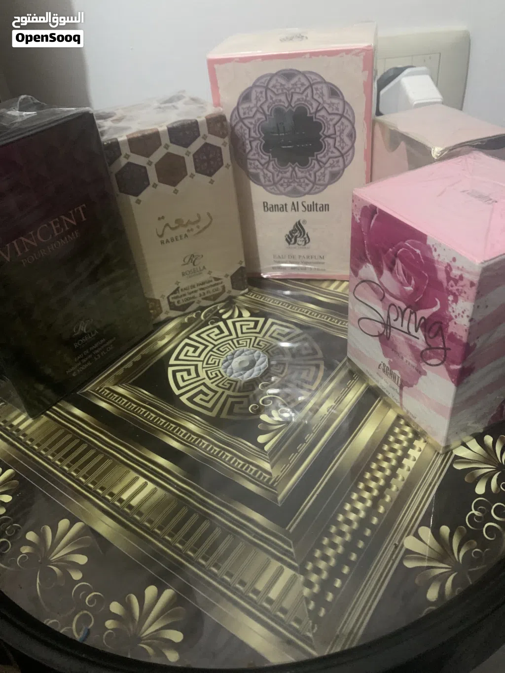 للبيع عطور نسائيه ورجاليه مستعجل