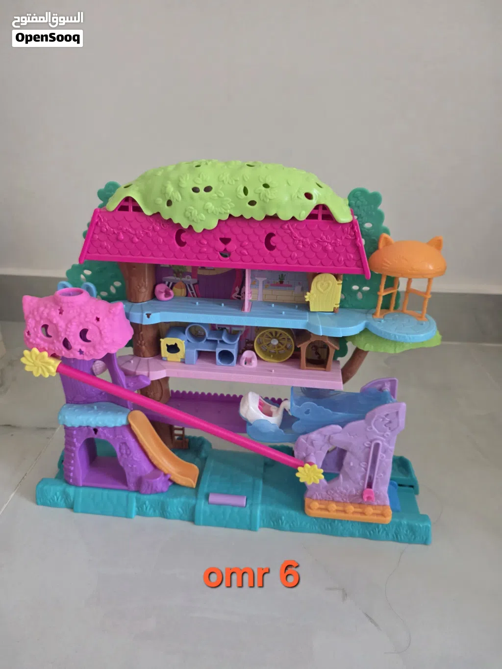Polly Pocket mall dolls and toys sets