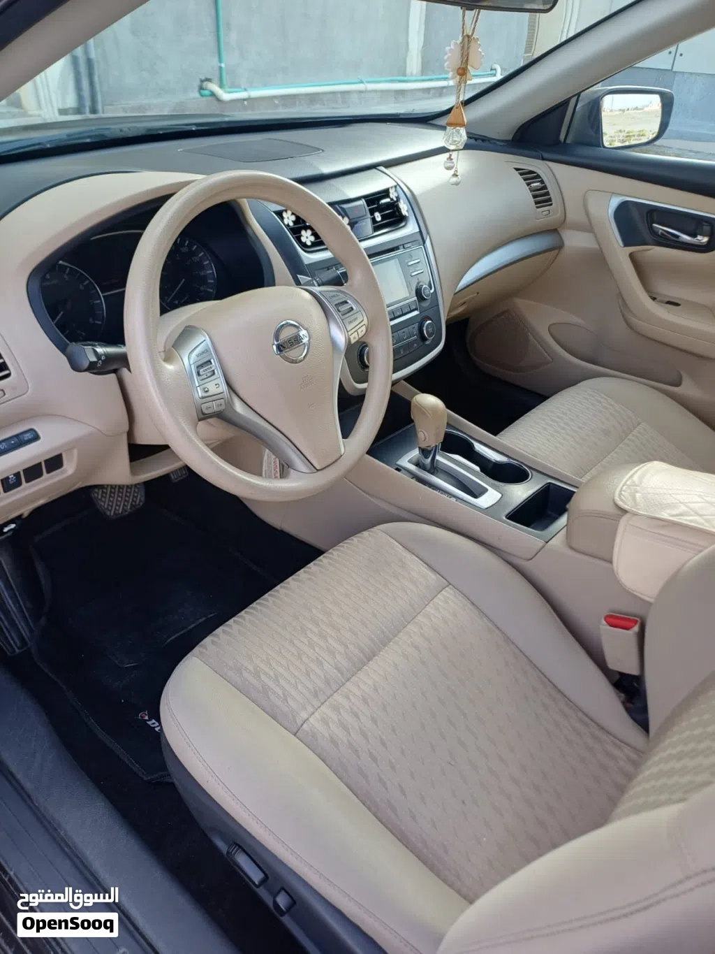 نيسان التيما S