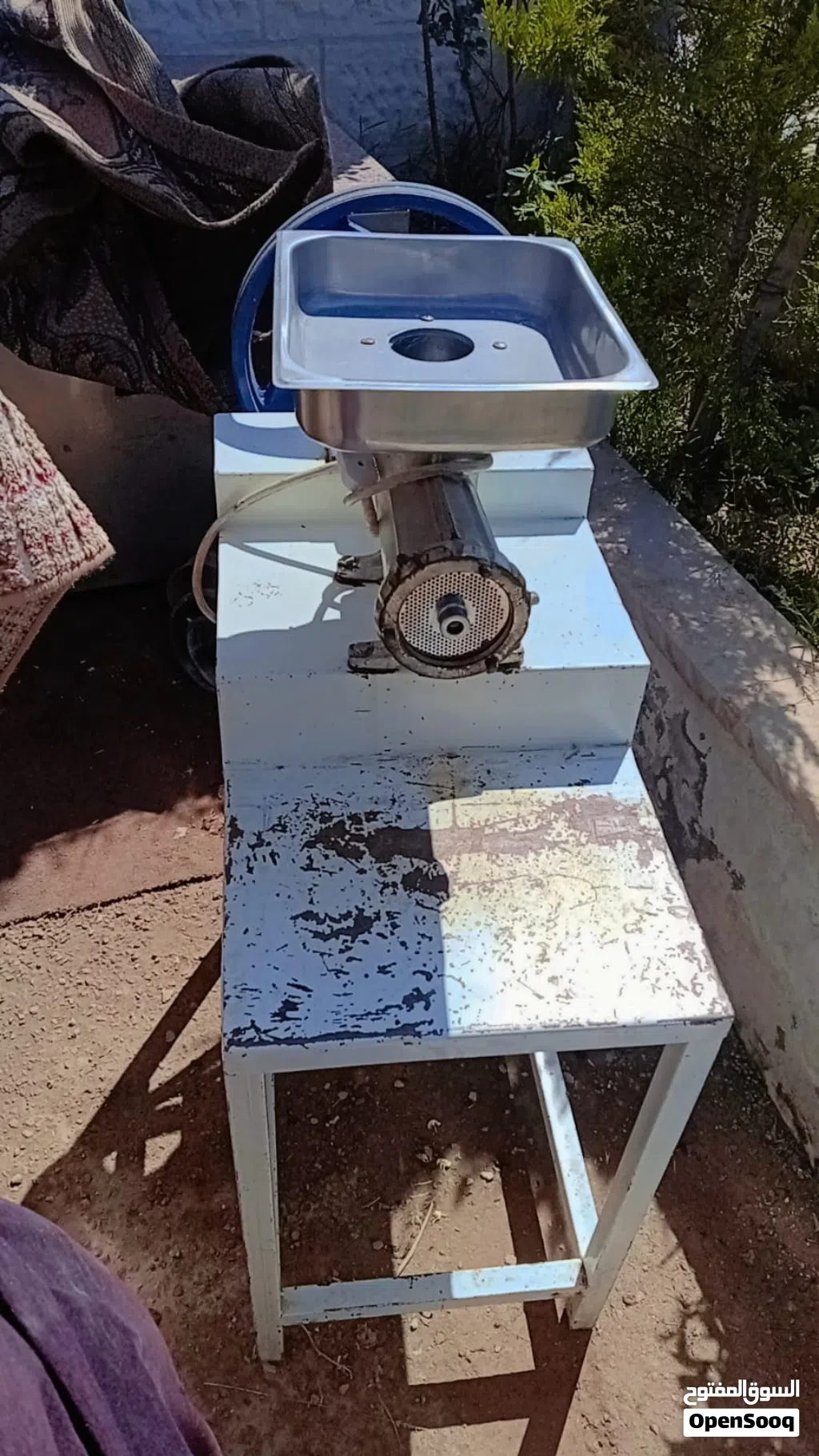 عدة مطعم كامل للبيع لتواصل ,