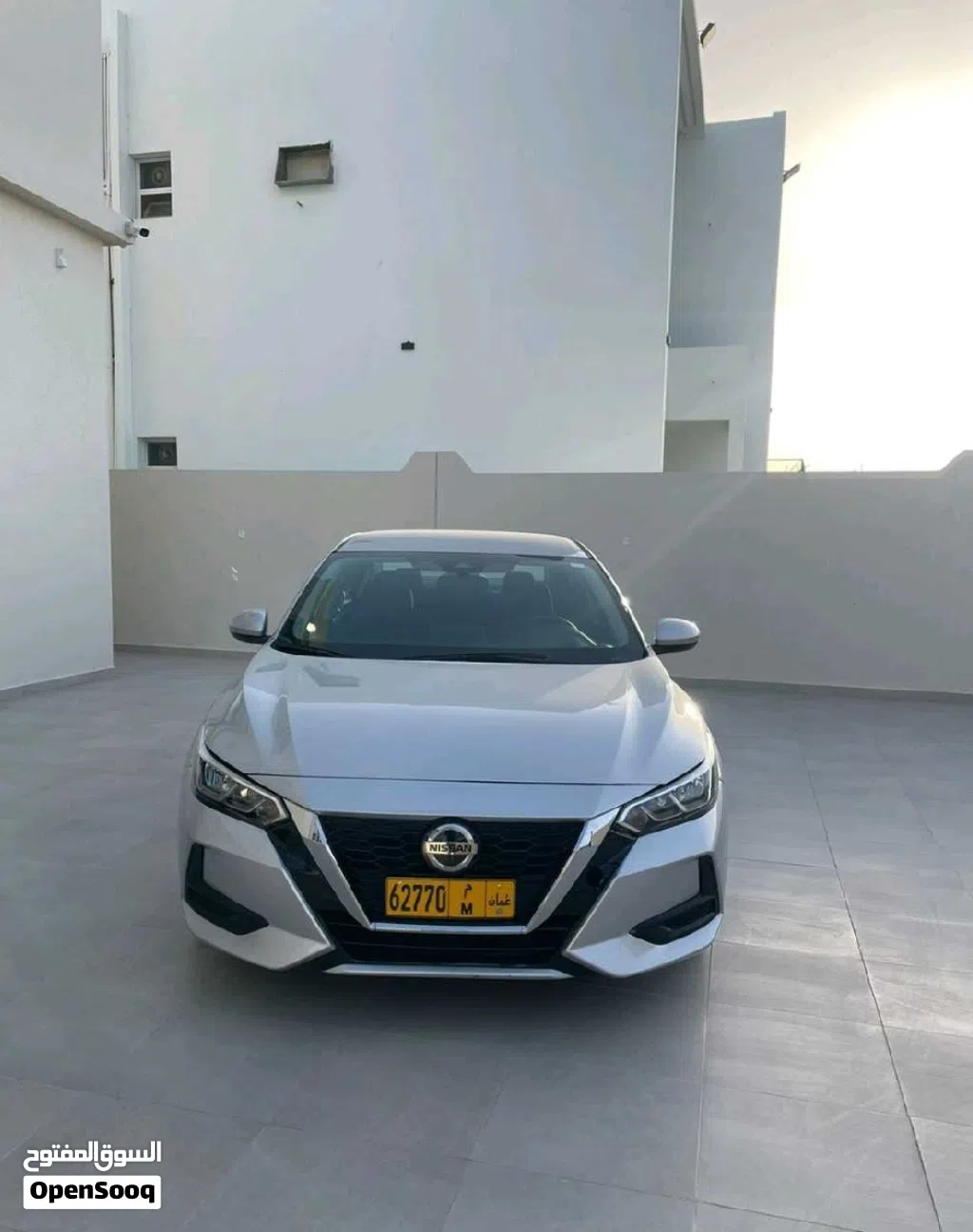 نيسان سنترا SV