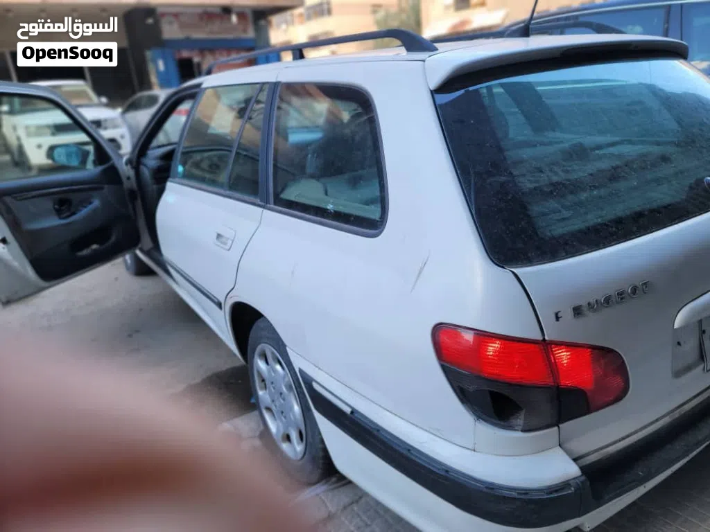 Peugeot 406