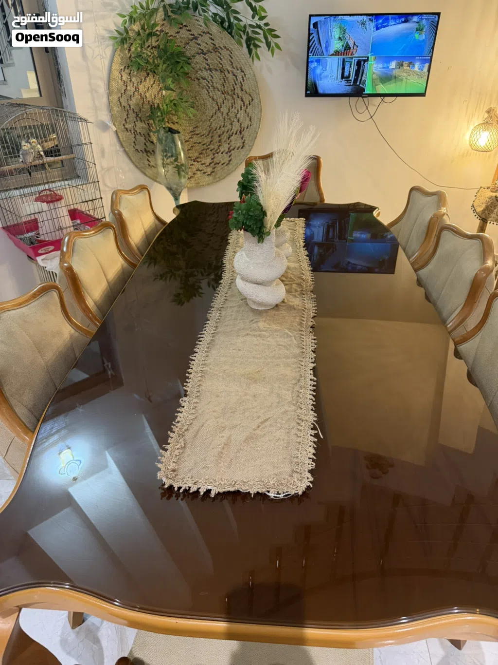 ميز طعام خشب وزجاج